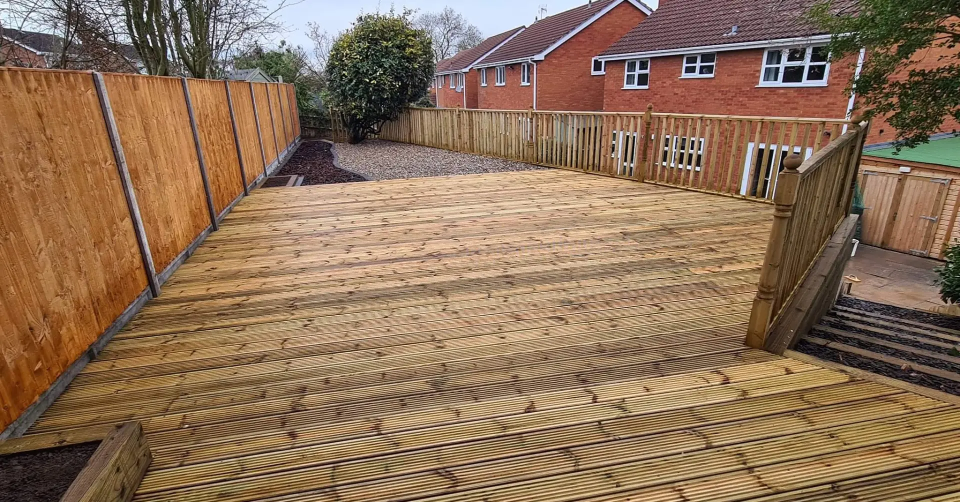 Decking Installers Lutterworth, Hinckley or Nuneaton